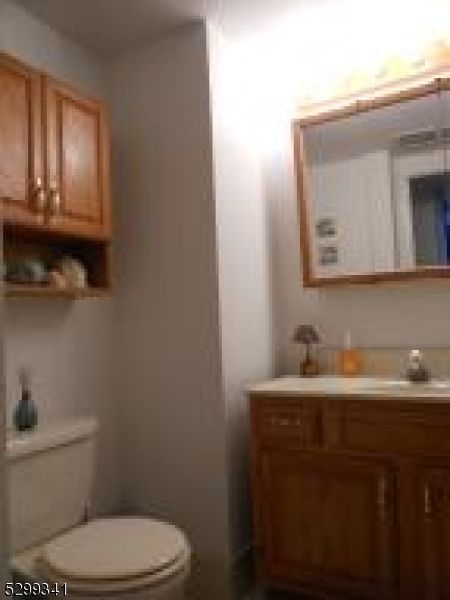 Bathroom, Interior, Tile Countertops