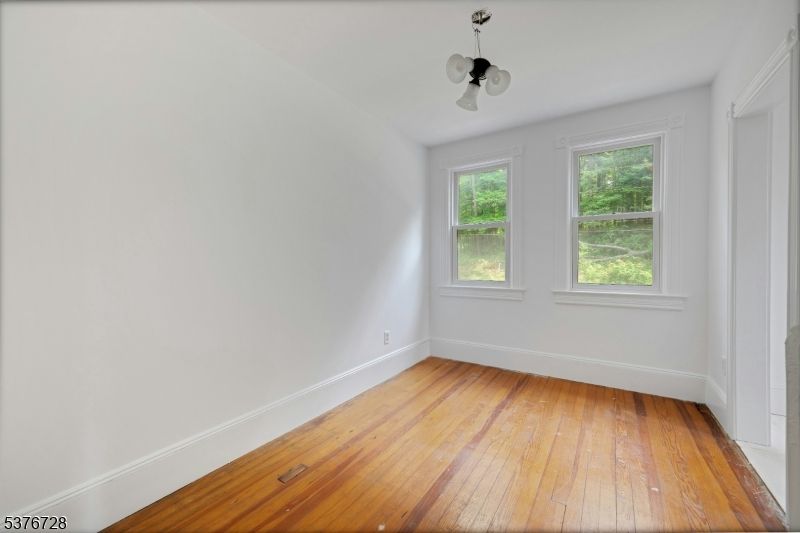 Empty room, Interior, Pendant Lights, Wood Texture Flooring
