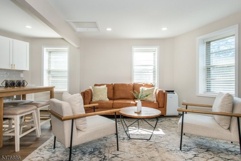 Interior, Living room, Recessed Lighting, Wood Texture Flooring