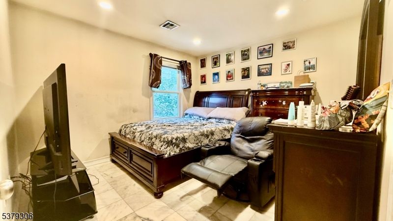 Bedroom, Interior, Marble, Piano, Recessed Lighting
