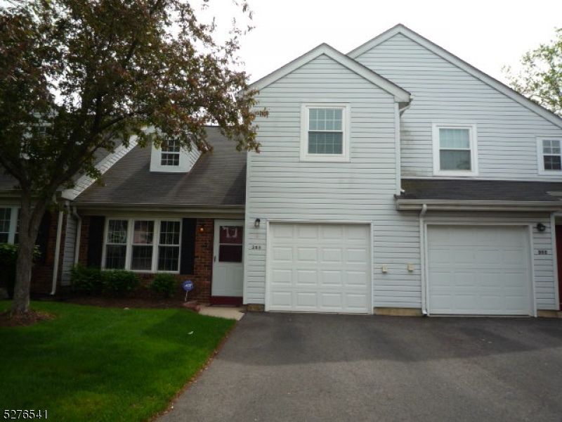 Attached, Exterior, Facade, Brick Facade, Rowhouse