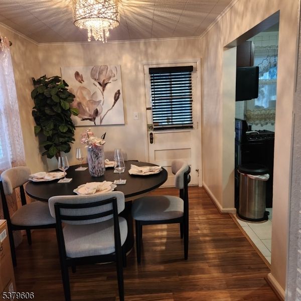Chandelier, Dining room, Interior, Wood Texture Flooring