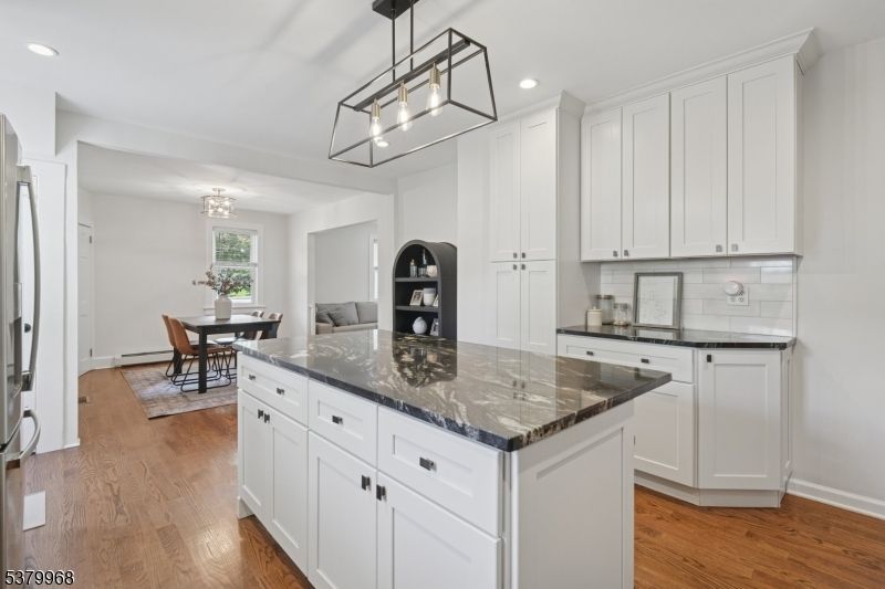 Chandelier, Dining room, Interior, Kitchen, Pendant Lights, Recessed Lighting, Wood Texture Flooring
