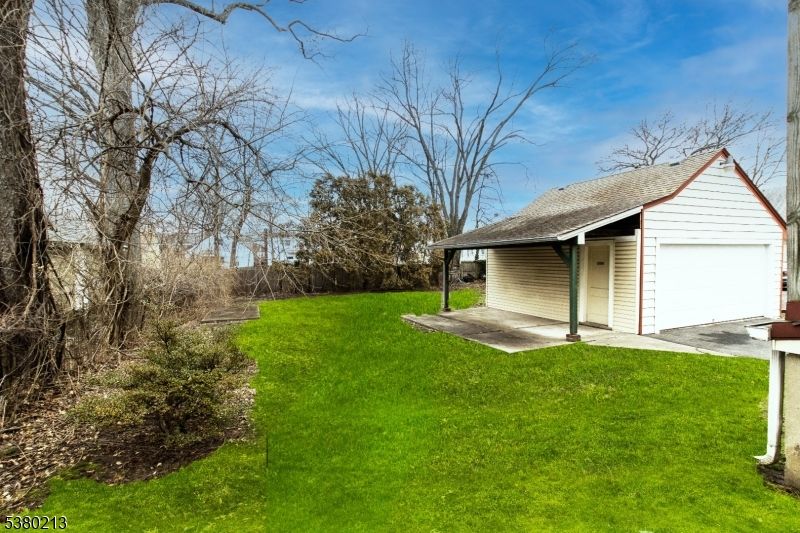 Backyard, Detached Garage, Exterior