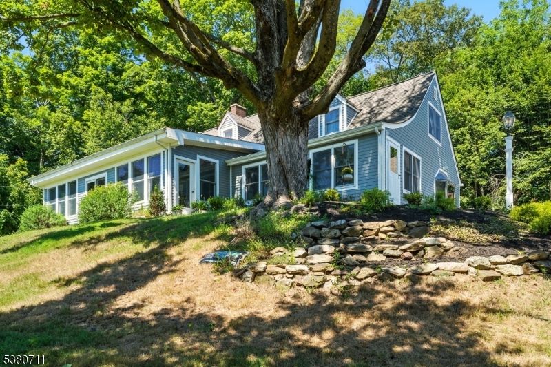 Backyard, Exterior, Facade, Cape Cod