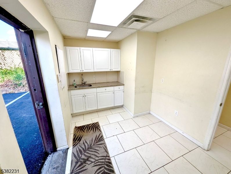 Interior, Marble, Recessed Lighting