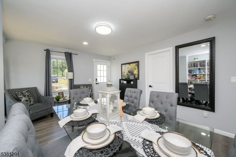 Dining room, Interior, Living room, Recessed Lighting, Wood Texture Flooring