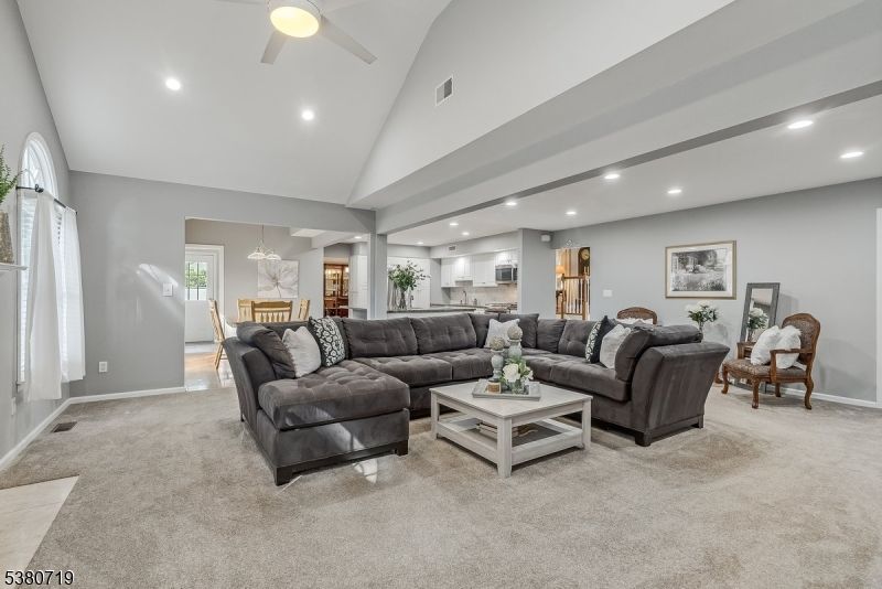 Dining room, Interior, Living room, Pendant Lights, Recessed Lighting