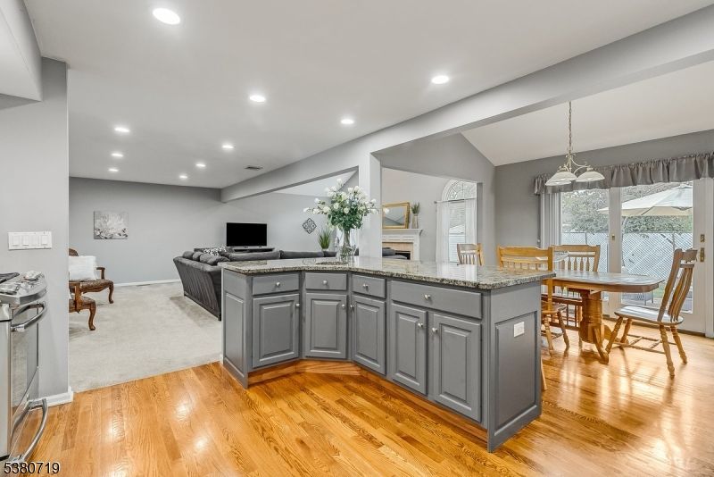Dining room, Interior, Living room, Pendant Lights, Recessed Lighting, Wood Texture Flooring