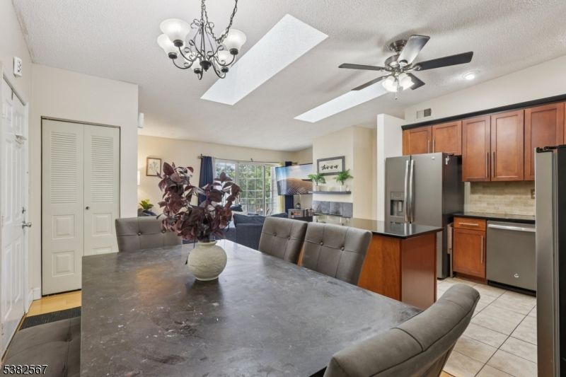 Chandelier, Dining room, Interior, Kitchen, Recessed Lighting, Stainless Steel Appliances
