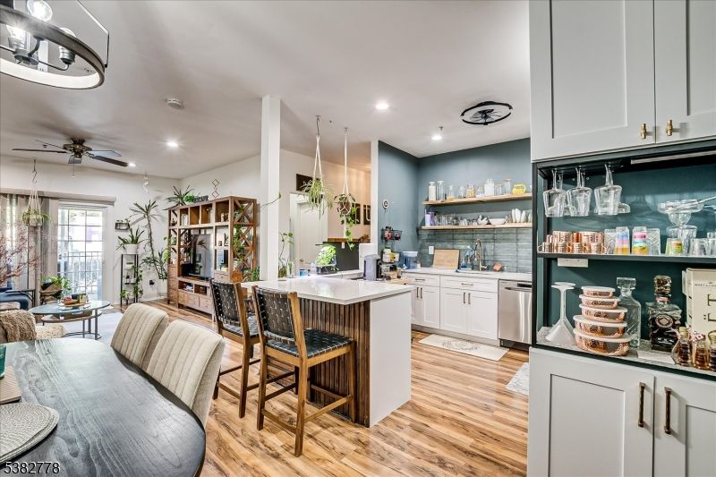 Dining room, Interior, Kitchen, Recessed Lighting, Wood Texture Flooring
