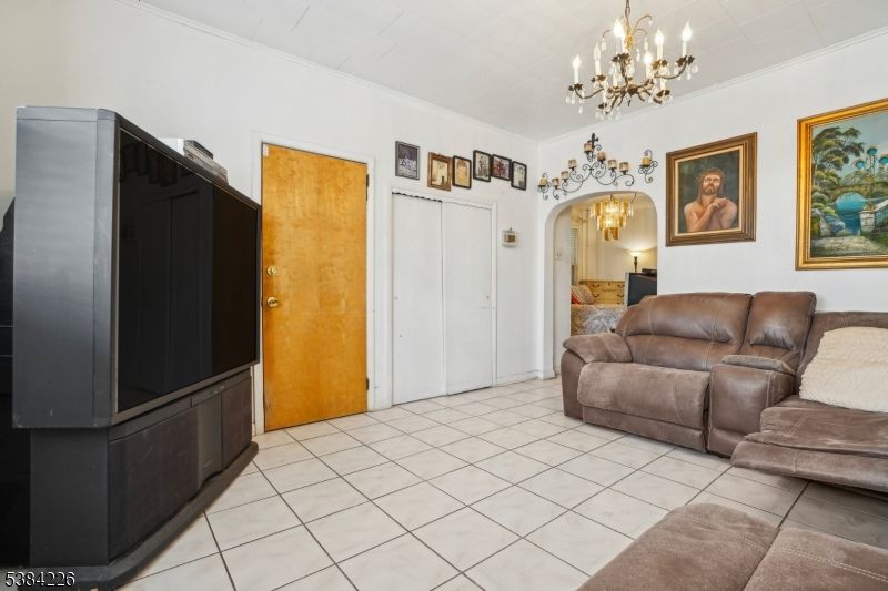 Chandelier, Interior