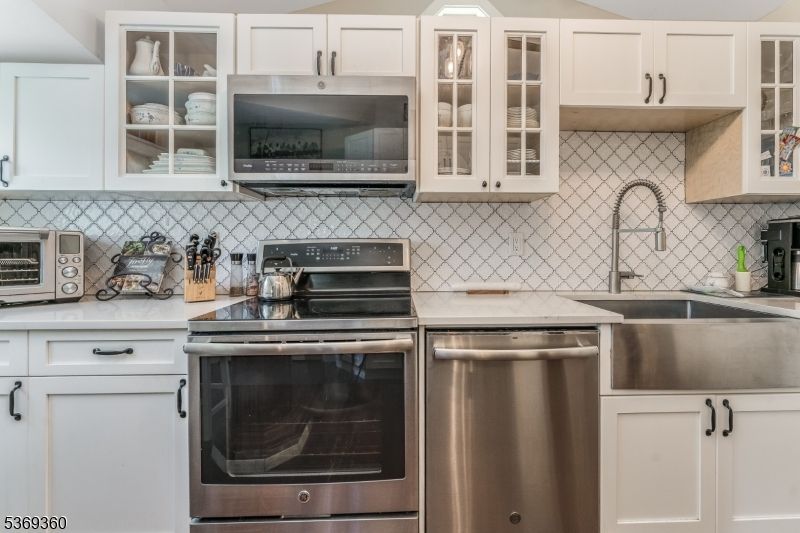 Interior, Kitchen, Stainless Steel Appliances