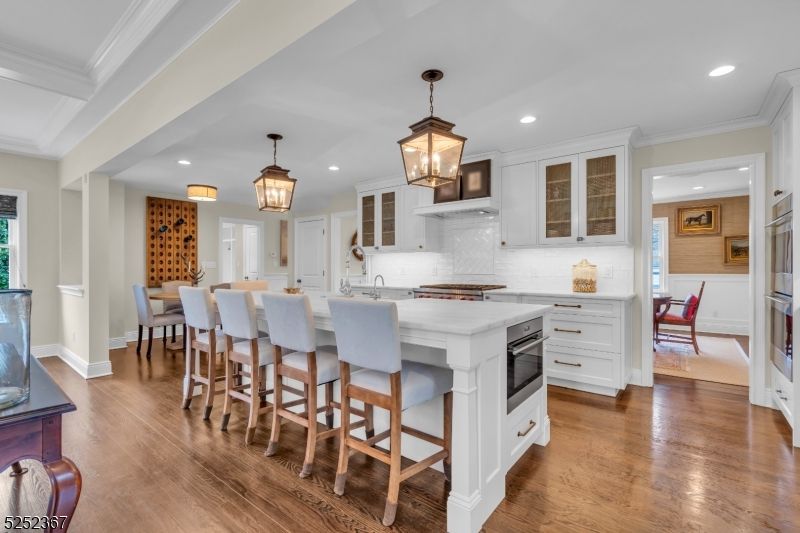 Dining room, Interior, Kitchen, Pendant Lights, Recessed Lighting, Wood Texture Flooring