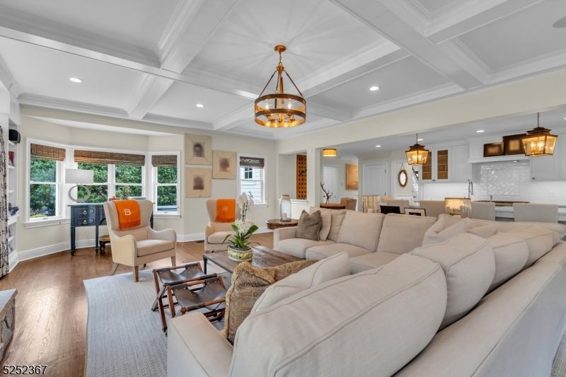 Interior, Kitchen, Living room, Pendant Lights, Recessed Lighting, Wood Texture Flooring