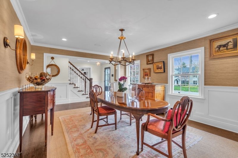 Chandelier, Dining room, Interior, Recessed Lighting, Wood Texture Flooring