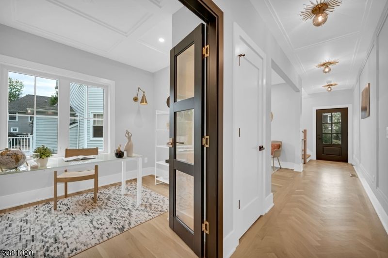 Home Office, Interior, Recessed Lighting, Wood Texture Flooring