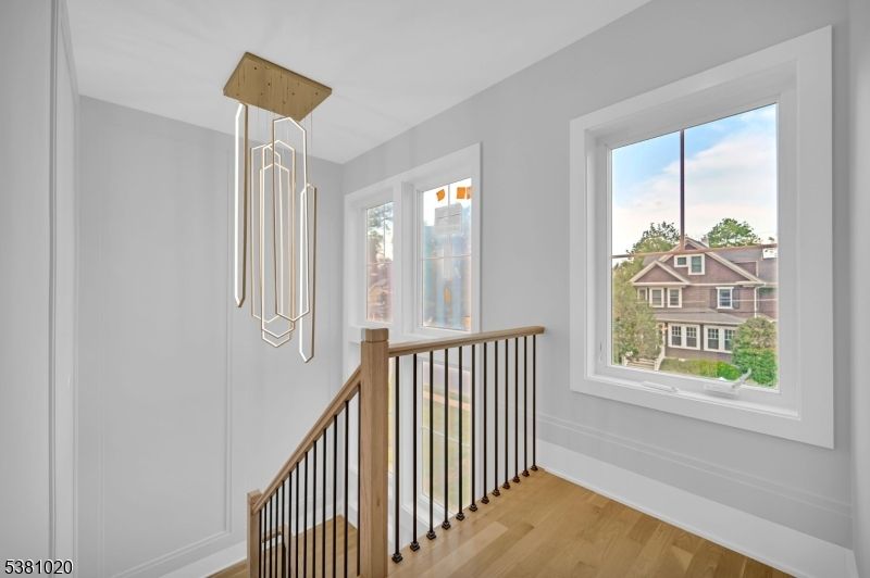 Interior, Pendant Lights, Wood Texture Flooring