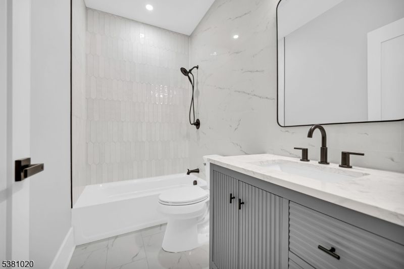 Bathroom, Interior, Marble, Marble Walls, Recessed Lighting