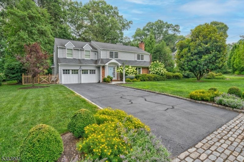 Attached, Backyard, Exterior, Facade, Rowhouse