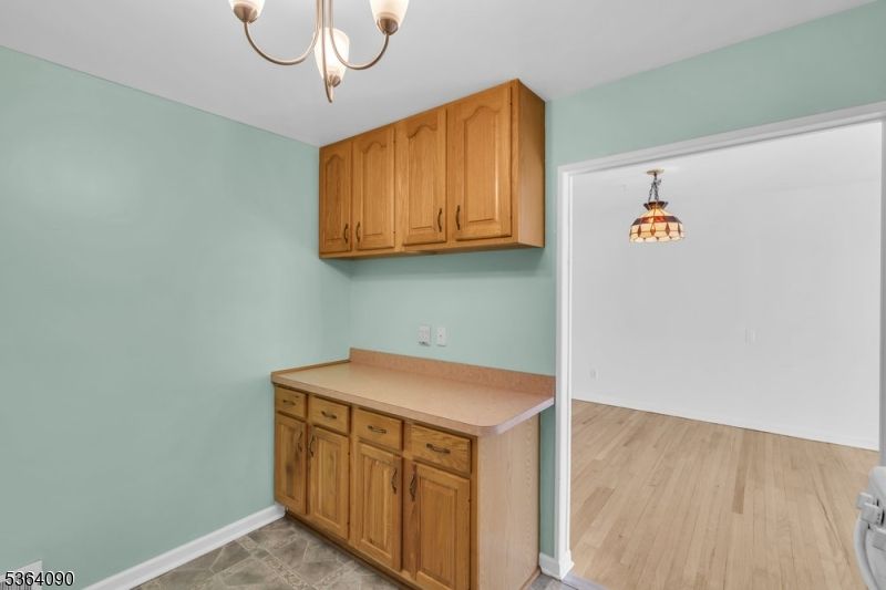 Empty room, Interior, Pendant Lights, Wood Texture Flooring