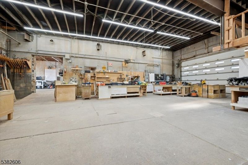 Garage, Interior, Stone Walls
