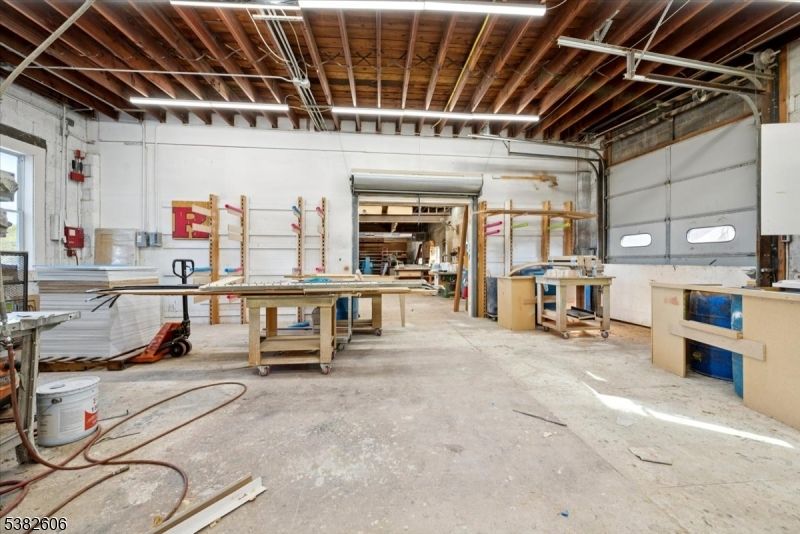 Garage, Interior, Wooden Beams, Wooden Ceilings