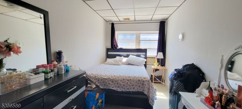 Bedroom, Interior, Water