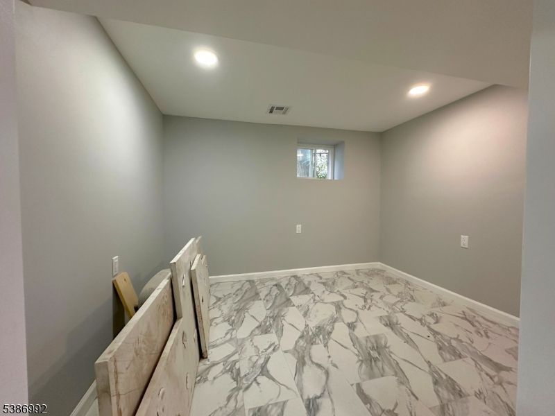 Empty room, Interior, Marble, Recessed Lighting