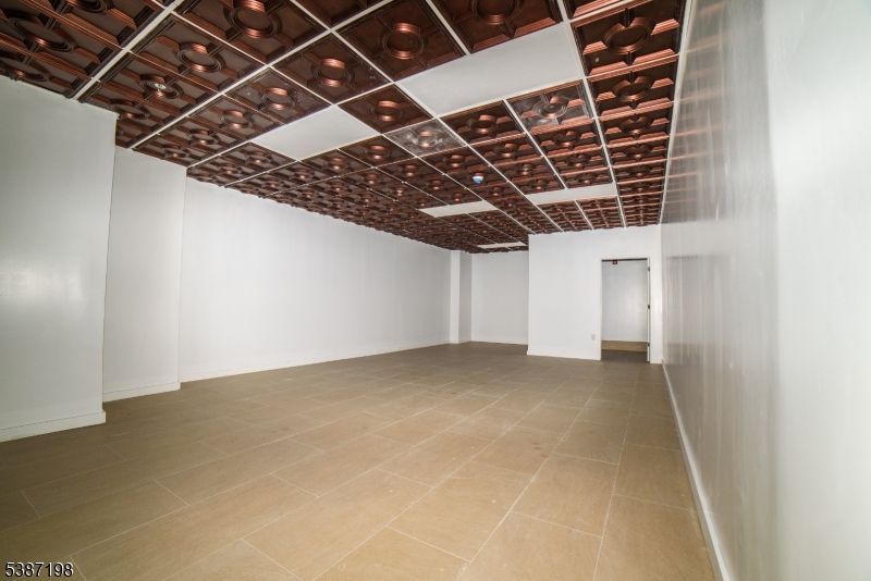 Empty room, Interior, Wine Storage