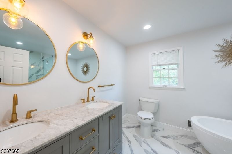 Bathroom, Dual Sink Vanities, Interior, Marble, Recessed Lighting