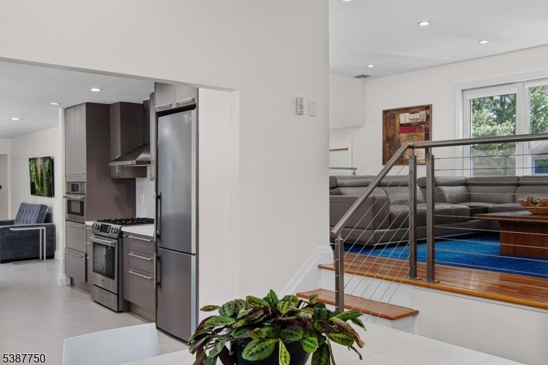 Interior, Kitchen, Living room, Recessed Lighting, Stainless Steel Appliances