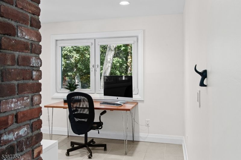 Home Office, Interior, Recessed Lighting, Stone Walls