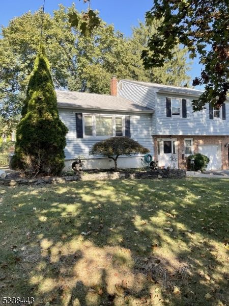 Attached, Backyard, Exterior, Facade, Split Level