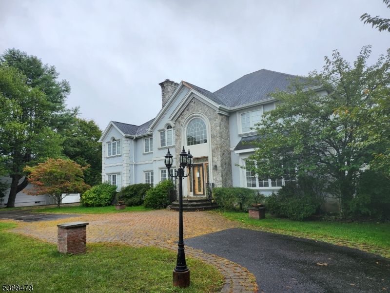 Exterior, Facade, French Provincial