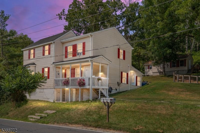 Backyard, Exterior, Facade, Farmhouse