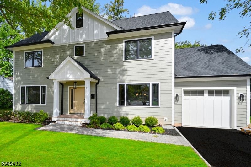 Attached, Exterior, Facade, Georgian