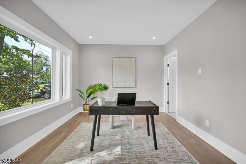 Home Office, Interior, Recessed Lighting, Wood Texture Flooring