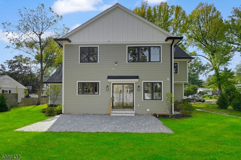 Backyard, Exterior, Facade, Farmhouse