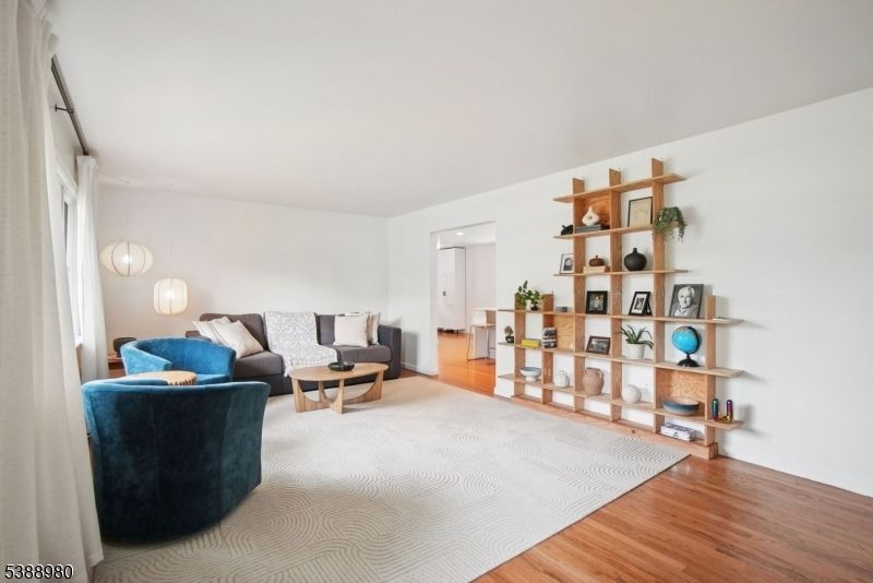 Interior, Living room, Pendant Lights, Wood Texture Flooring