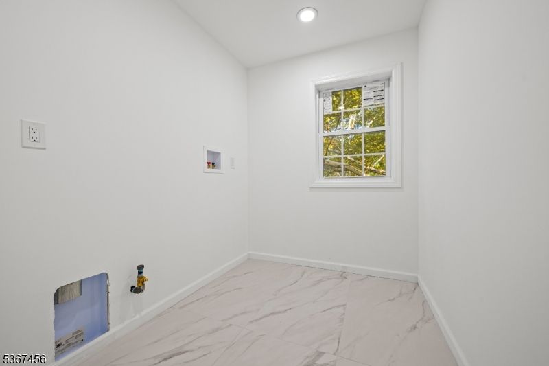 Empty room, Interior, Marble, Recessed Lighting