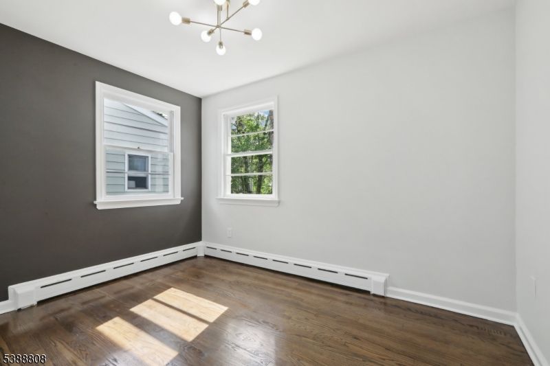 Empty room, Interior, Pendant Lights, Wood Texture Flooring