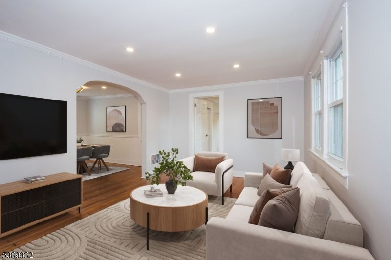 Interior, Living room, Recessed Lighting, Wood Texture Flooring