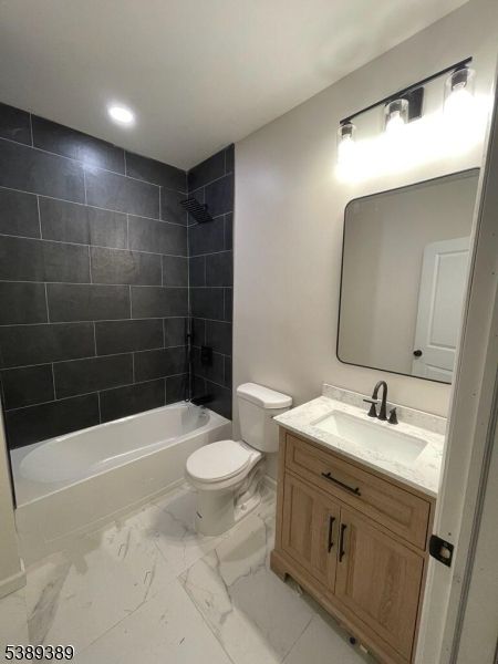 Bathroom, Interior, Marble, Recessed Lighting