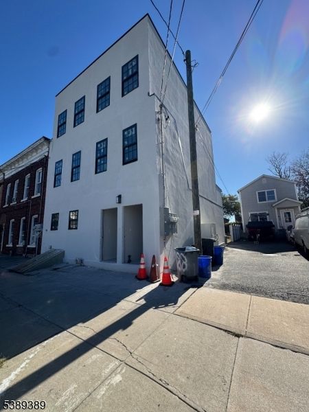 Detached Garage, Exterior