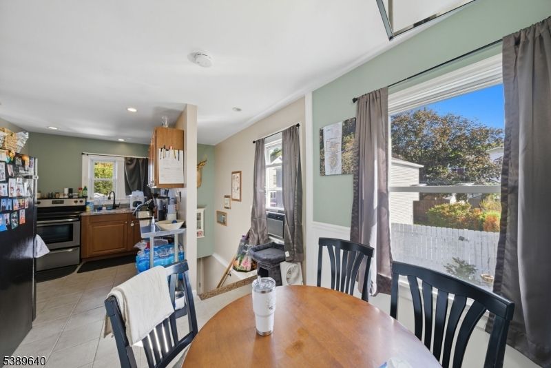 Dining room, Interior, Kitchen, Recessed Lighting