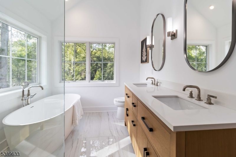 Bathroom, Dual Sink Vanities, Free Standing Baths, Interior, Marble, Recessed Lighting