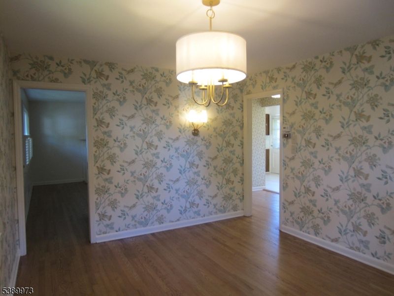 Chandelier, Empty room, Interior, Wood Texture Flooring