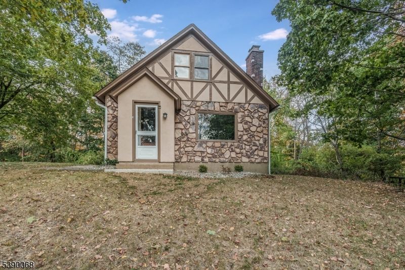 Backyard, Exterior, Facade, Tudor Revival