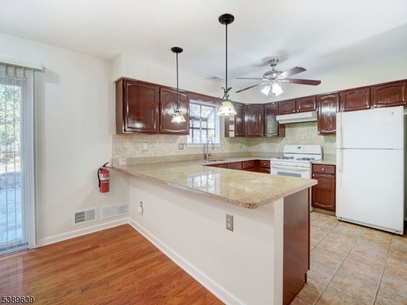 Interior, Kitchen, Pendant Lights, Wood Texture Flooring